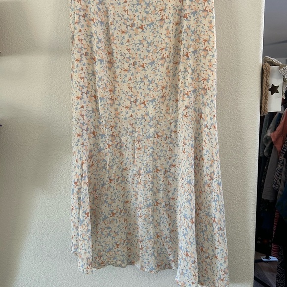 L*Space Medium 100% Viscose Midi length floral skirt - Picture 2 of 6